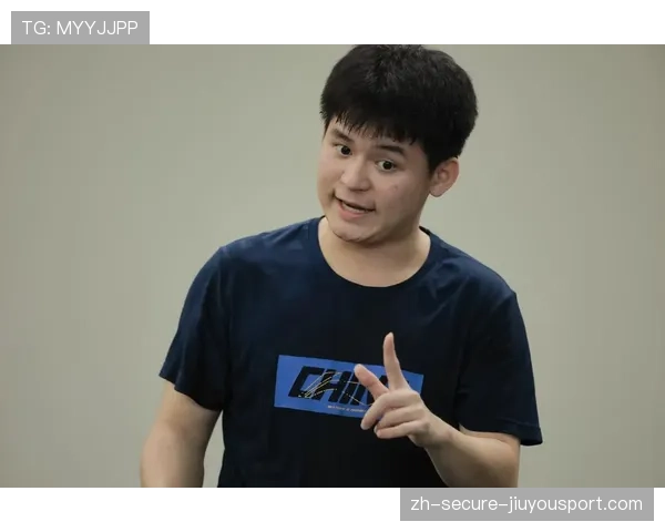 全村的希望！林诗栋从海口出发澳门打全运会，海南队领导鲜花+欢送